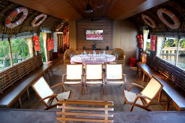 Backwater Retreat Houseboat, Alleppey 5